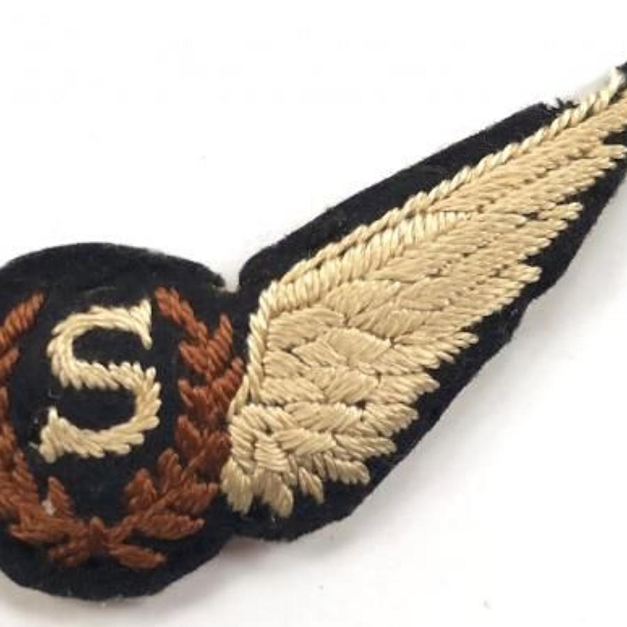 WW2 Period RAF Signaller Brevet Badge.