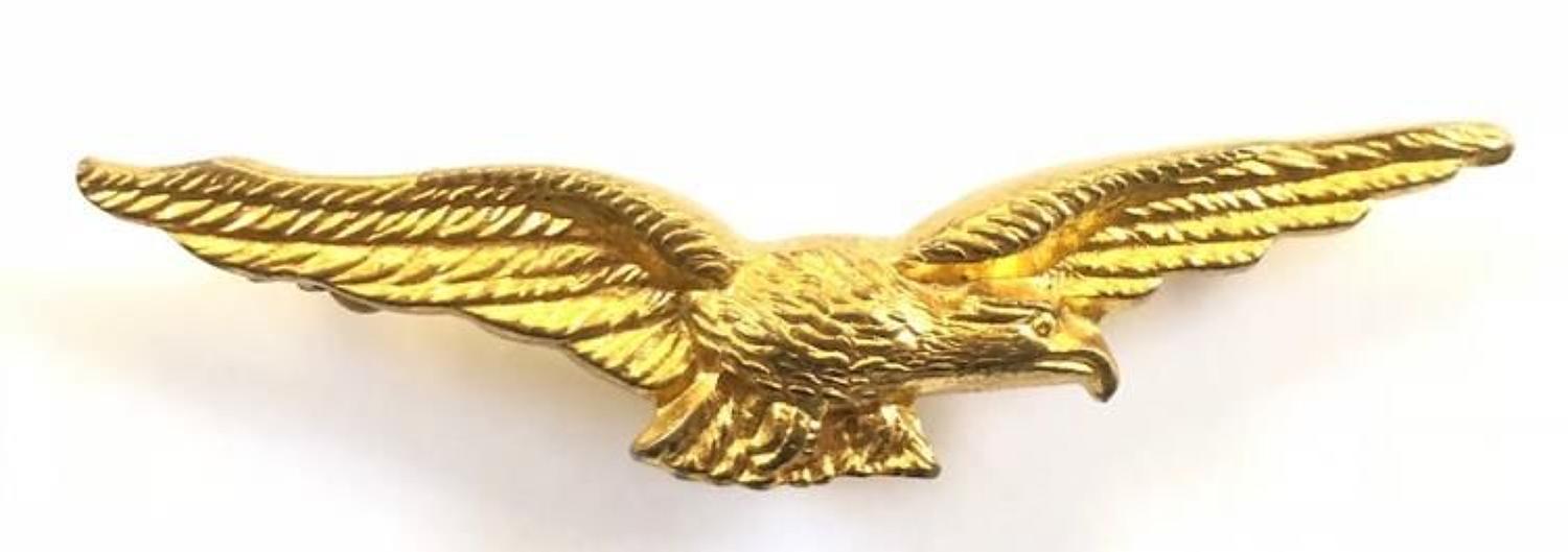 WW2 Royal Air Force Official Aircrew Pathfinder Wing Badge.