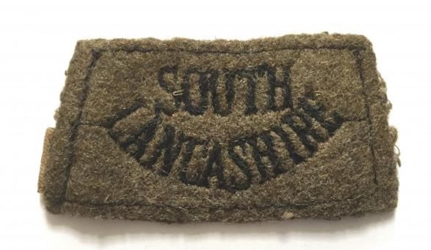 WW2 Period South Lancashire Regiment Slip on Cloth Shoulder Title Badg