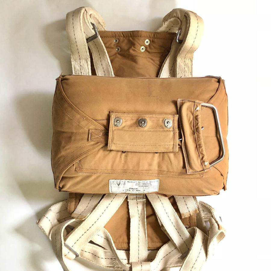 WW2 Pattern RAF Aircrew "Observers" Parachute Chest Harness and Pack