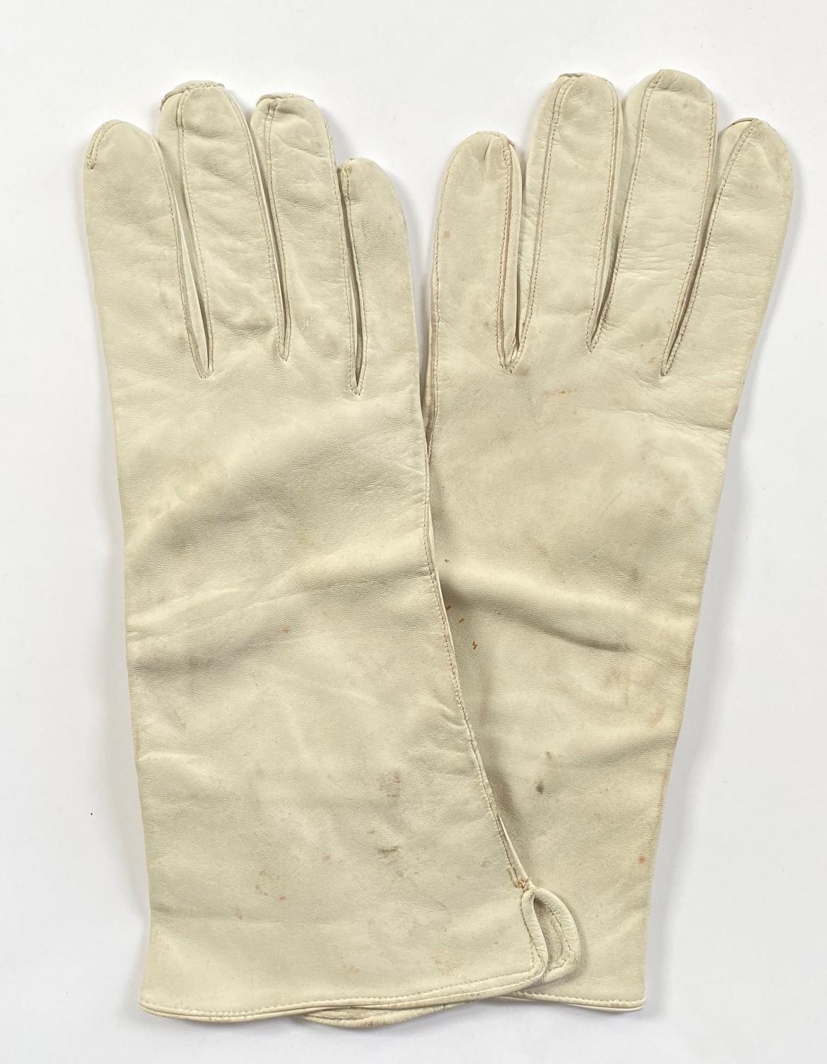 Cold War Period RAF Aircrew Flying Gloves.