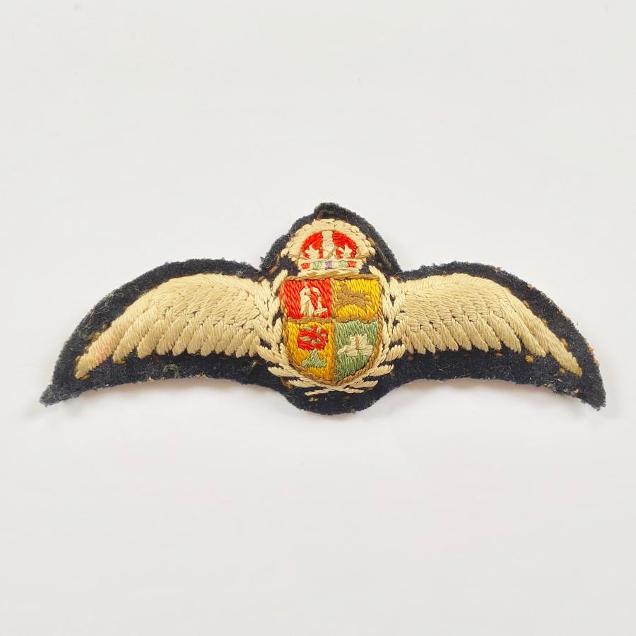 South African Air Force WW2 period cloth SAAF Pilot’s wing.