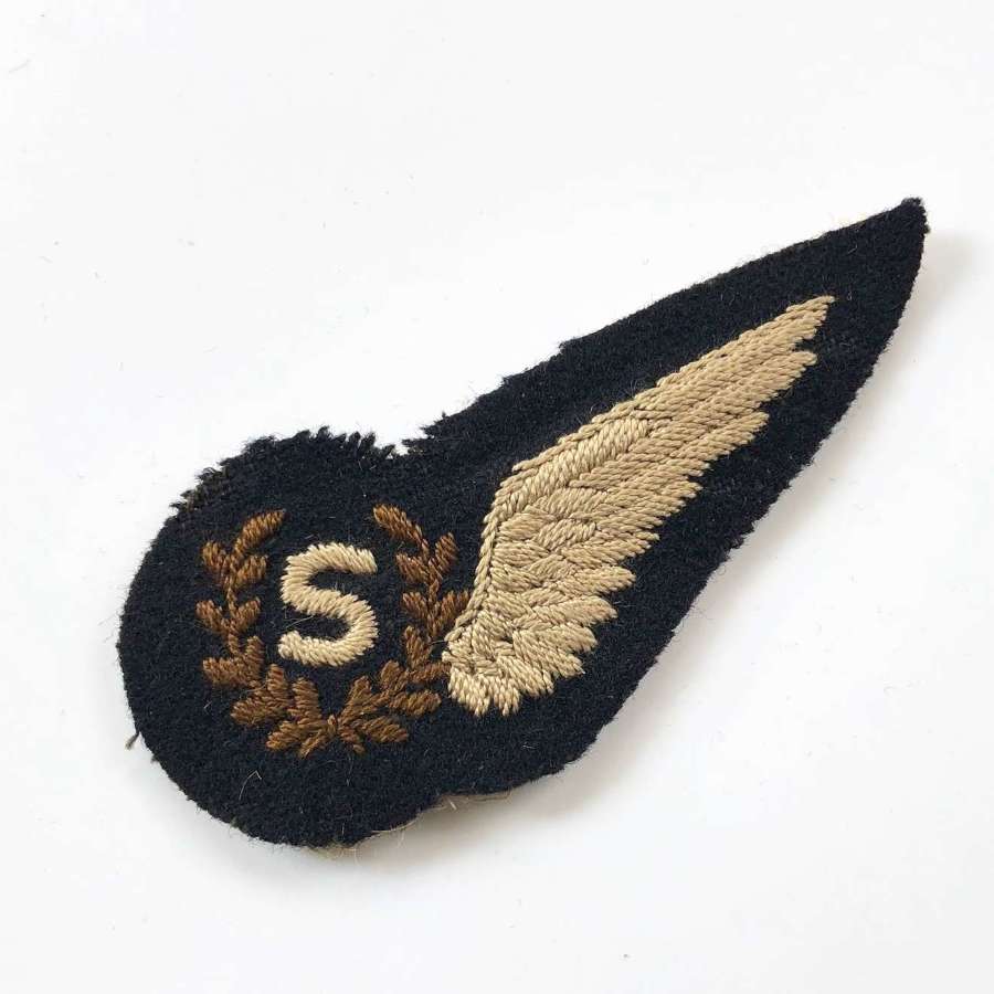 WW2 Period RAF Signaller Brevet Badge.