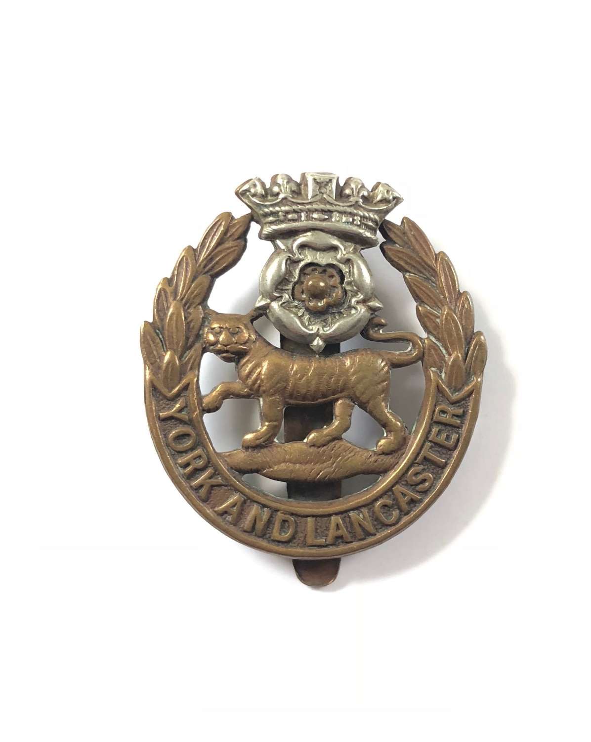 WW1/ WW2 York & Lancs Regiment Cap Badge.