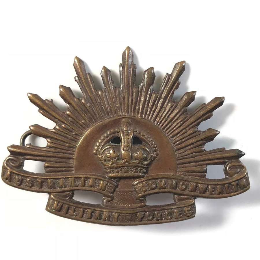 WW1/ WW2 Australian Imperial Forces Cap Badge.
