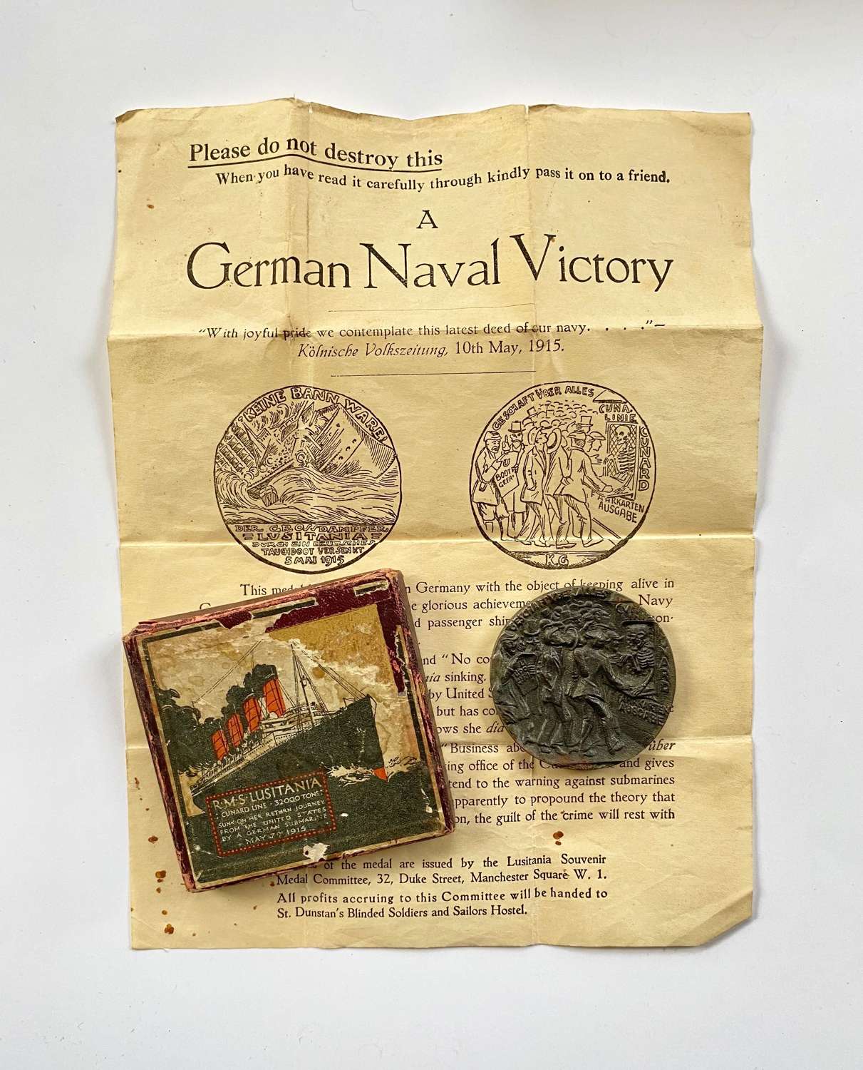 RMS Lusitania Cunard Line commemorative medal case and certificate