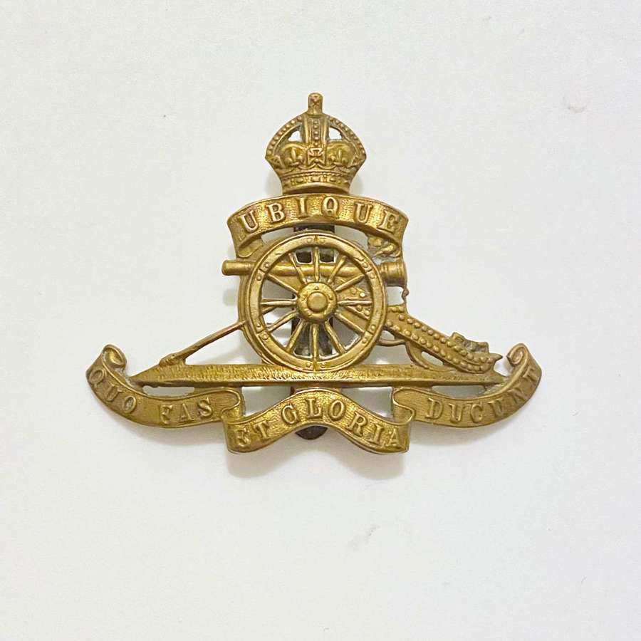 WW1 / WW2 Pattern Royal Artillery Cap Badge.