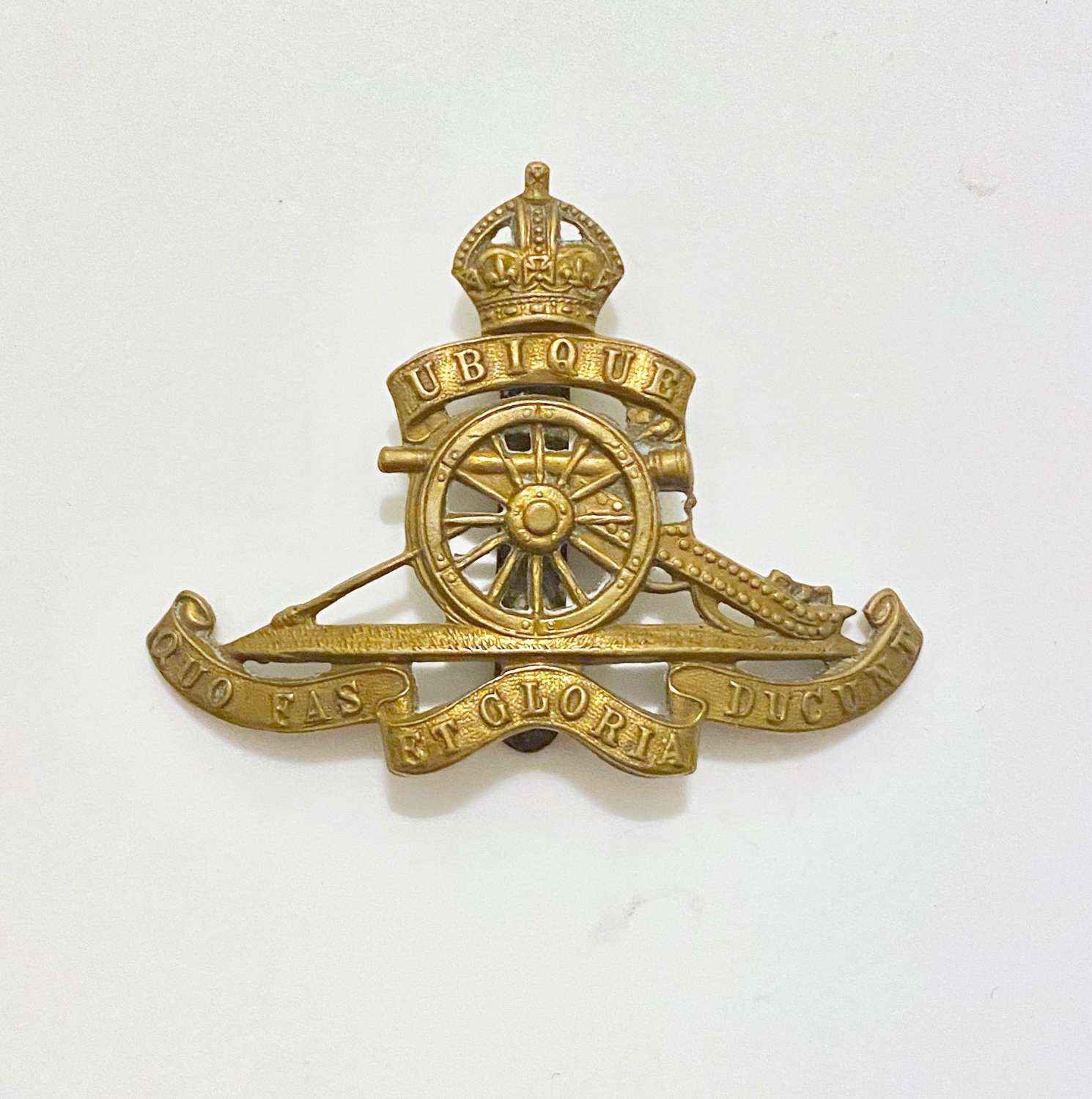 WW1 / WW2 Pattern Royal Artillery Cap Badge.