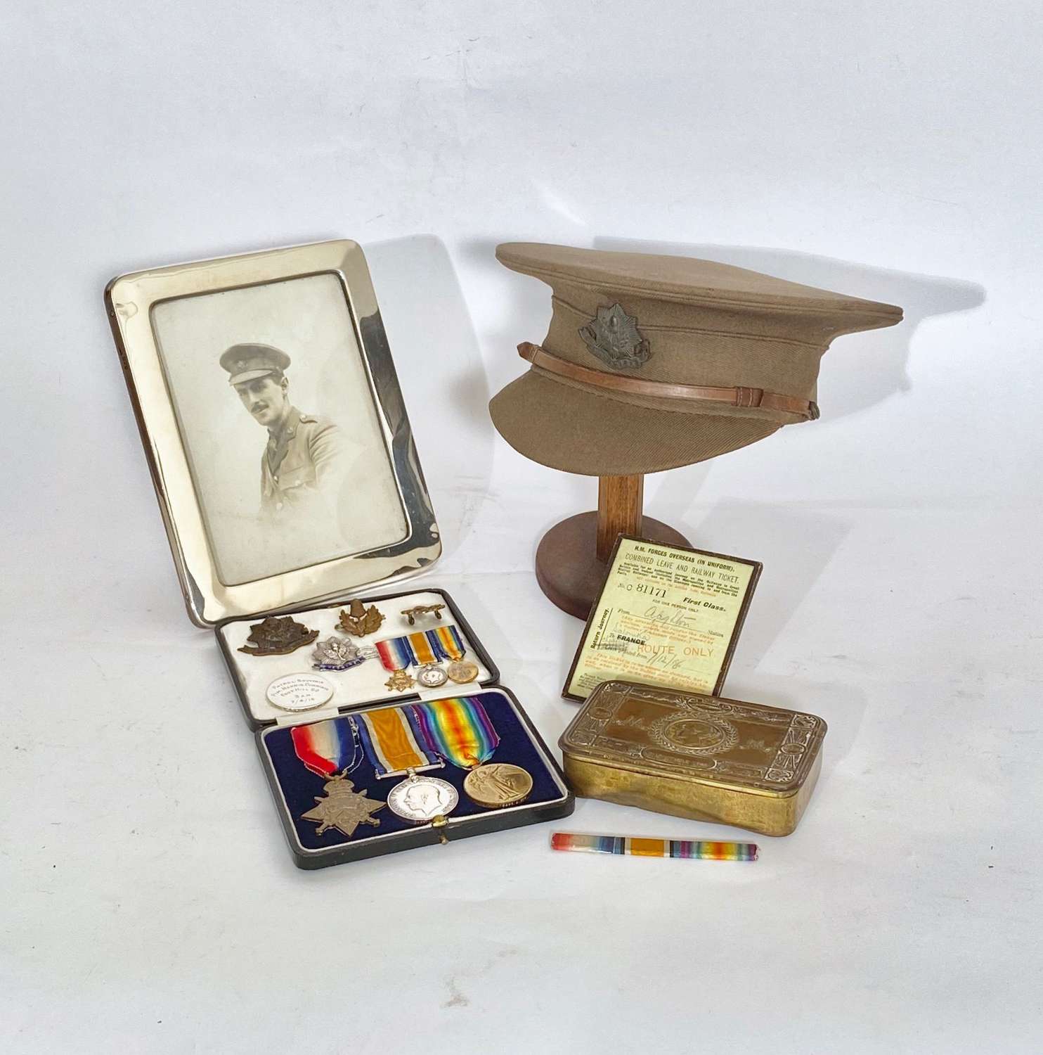 WW1 Cap Medals etc of Captain Pim 1st Bn Cheshire Regiment.