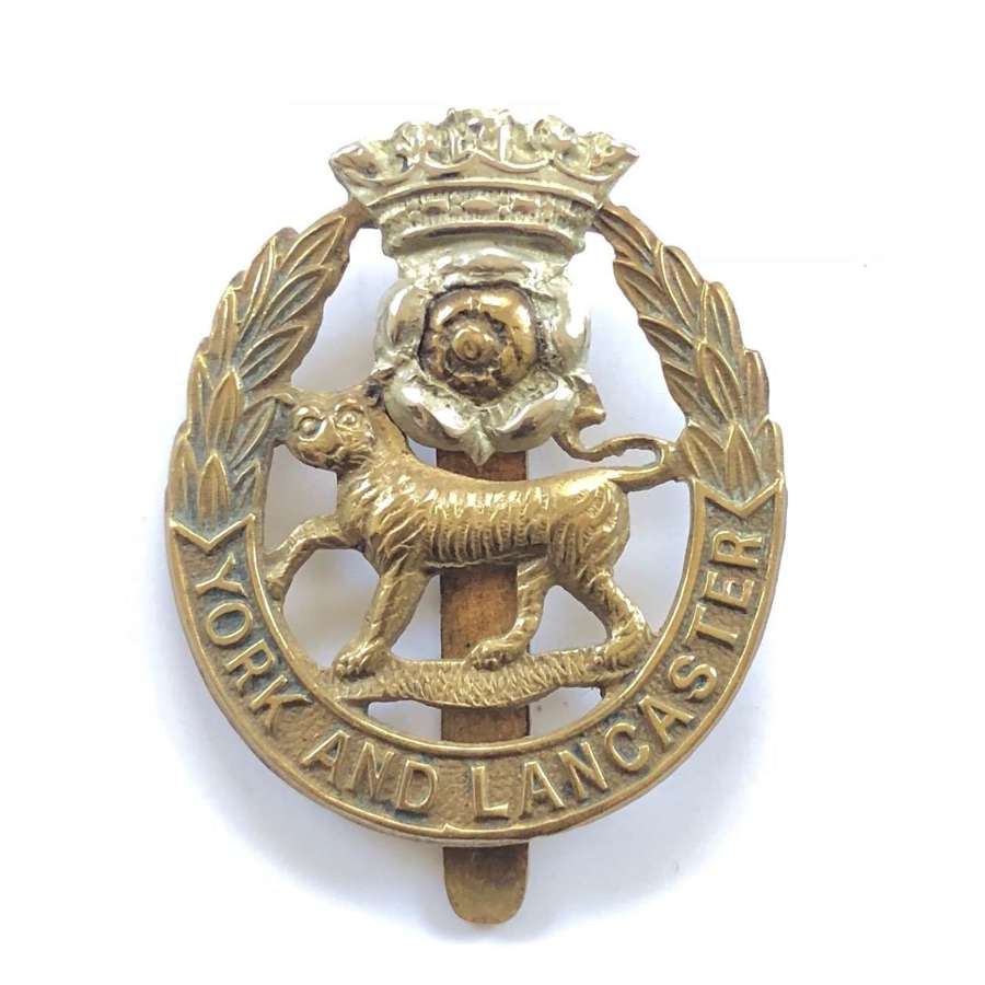 WW1/WW2 Yorks & Lancs Regiment  Cap Badge