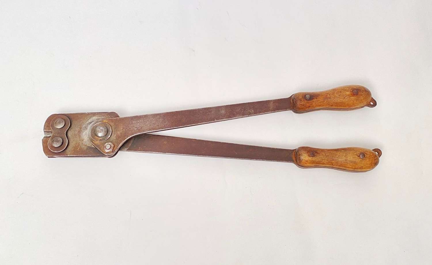 WW1 Pattern British Long Handle Wire Cutters.