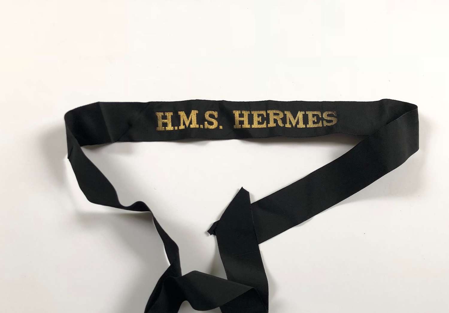 Royal Navy HMS Hermes Ratings Cap Tally Badge.