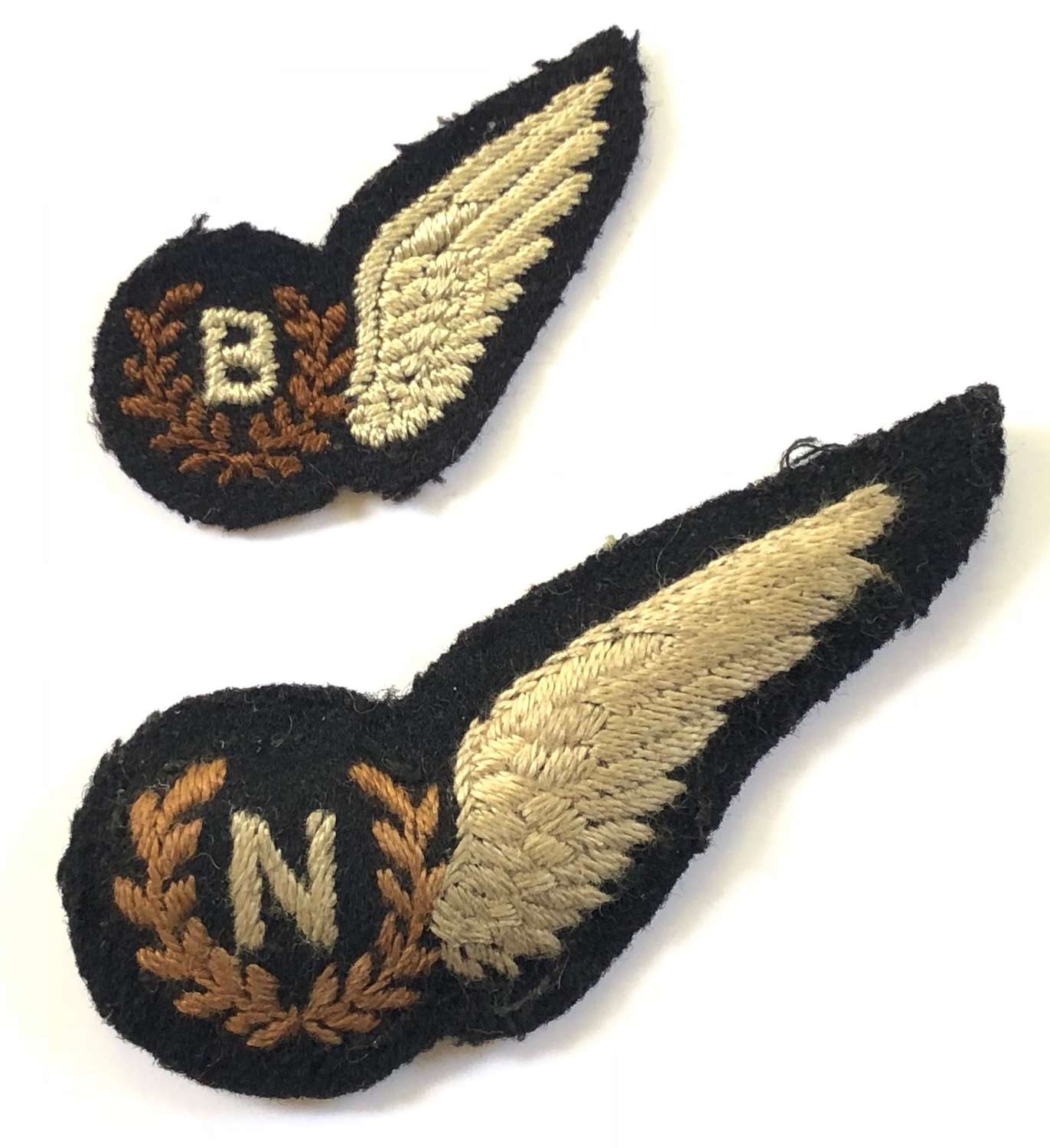 WW2 RAF Foreign National MINIATURE Bomb Aimer Brevet Badge.
