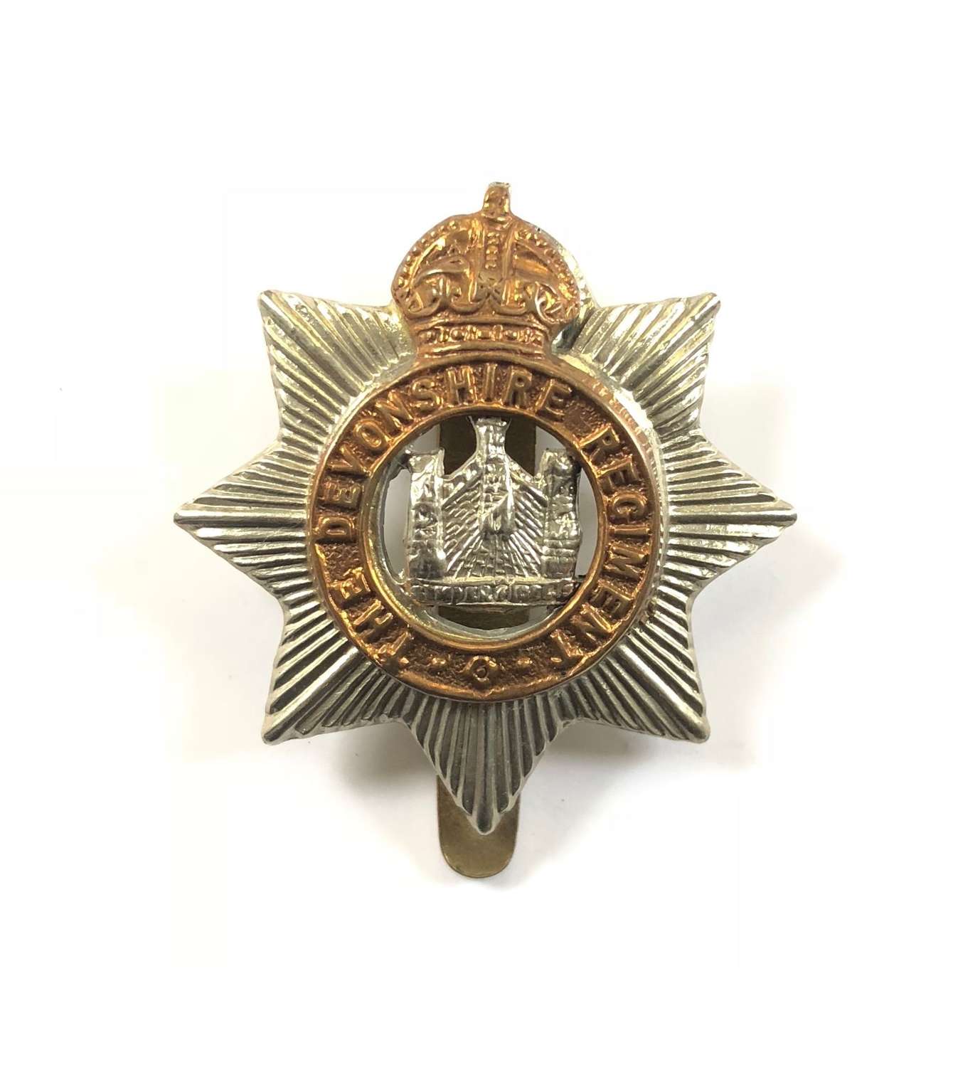 WW1/WW2 Pattern Devonshire Regiment Cap Badge.