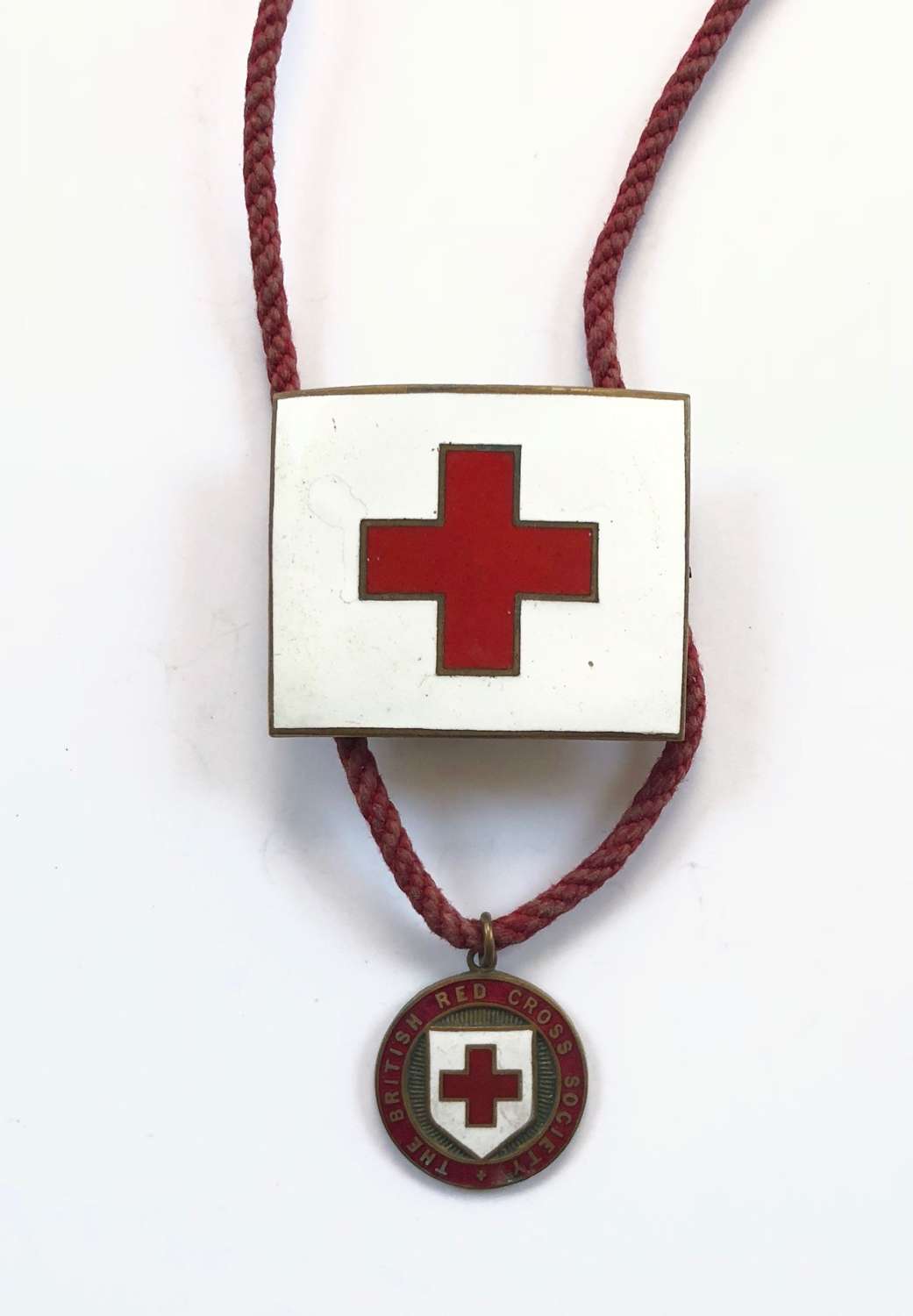 WW1 British Red Cross Gloucestershire Attributed Orderlies Cap Badge