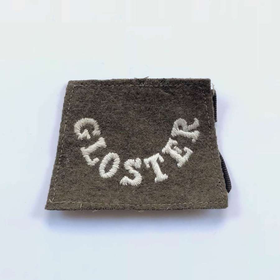 WW1 Gloucestershire Regiment Embroidered Slip on Title.