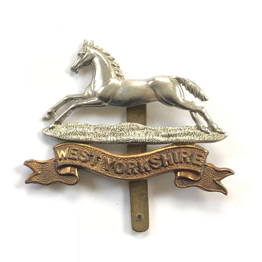 WW1/WW2 West Yorkshire Regiment Cap Badge