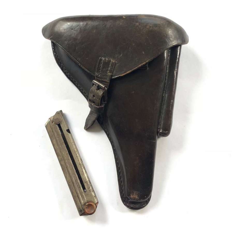WW1 Imperial German 1917 Luger Pistol Holster & Spare Magazine.