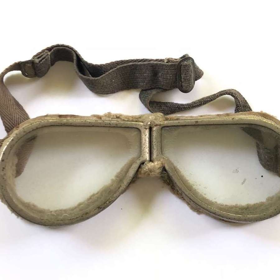 WW2 British Army Dispatch Riders Armoured Crew Goggles.