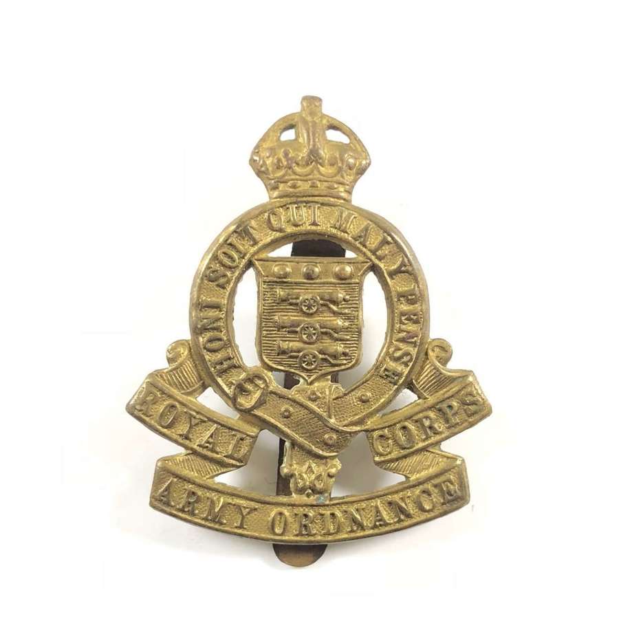 WW2 Pattern Royal Army Ordinance Corps RAOC Cap Badge.