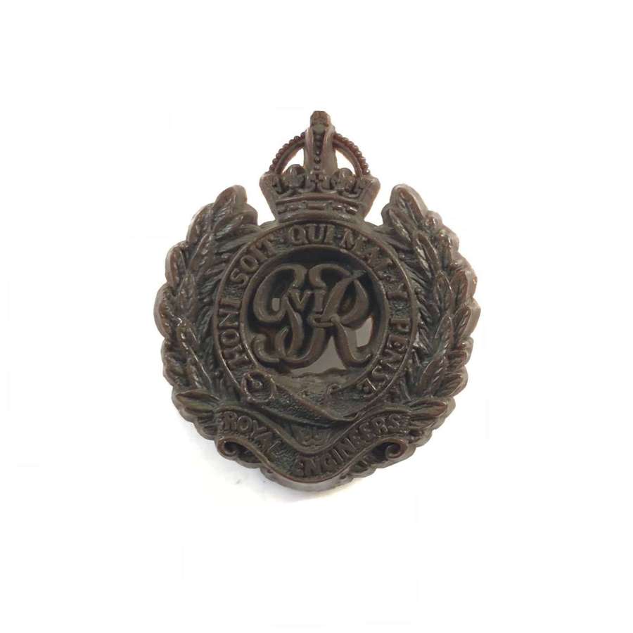 WW2 Royal Engineers Plastic Economy Cap Badge.