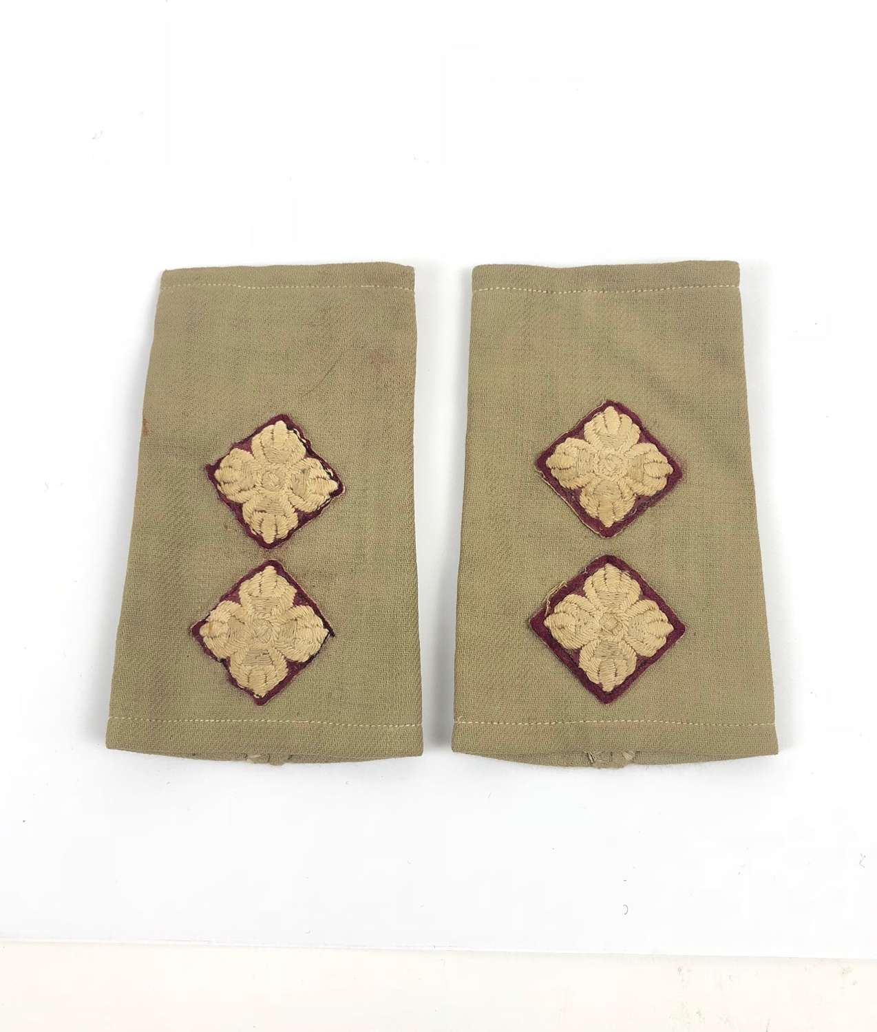 WW2 Period Middle East Officer Slip On Rank Badge.