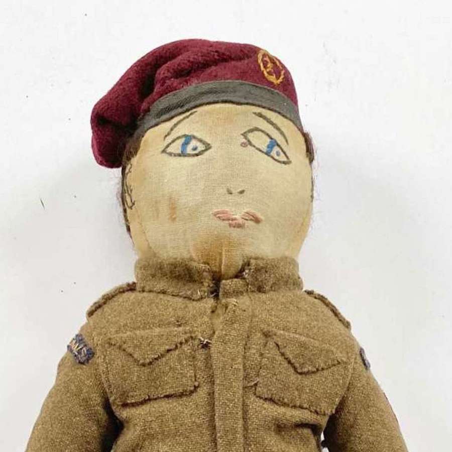 WW2 &ldquo;Para Pete&rdquo; Airborne Signals Home Front Doll.