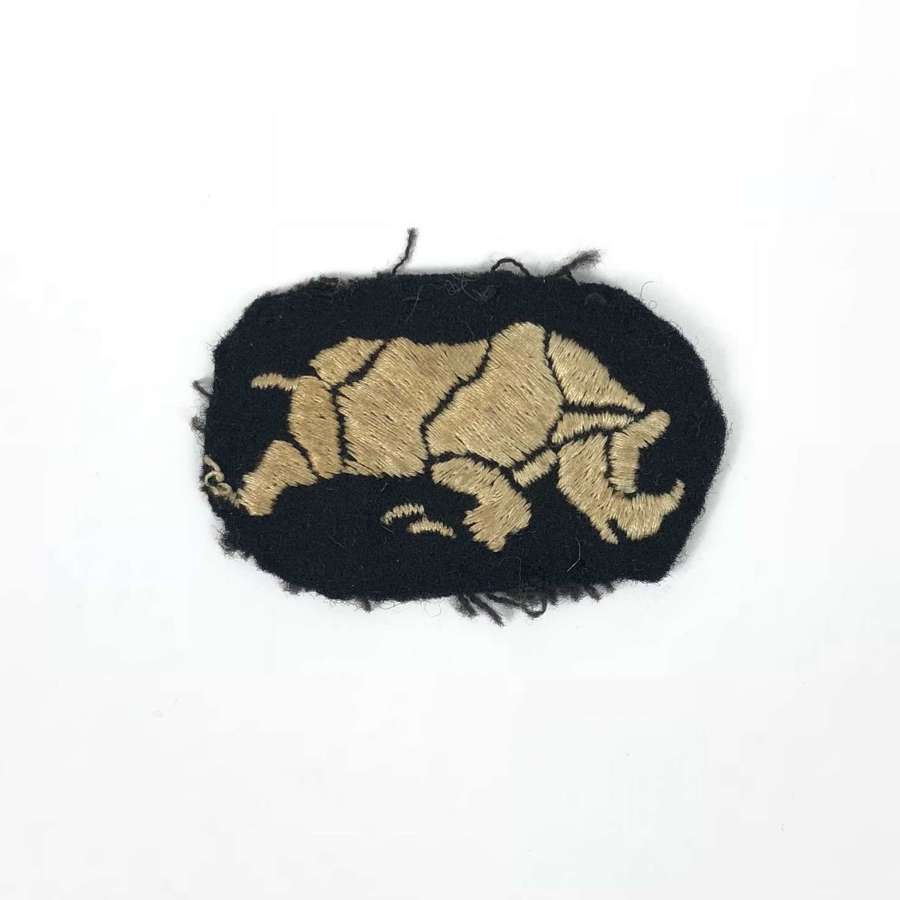 WW2 1st Armoured Division 1st Pattern Formation Badge.