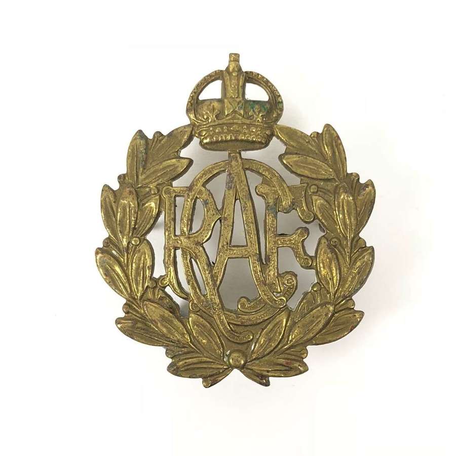 WW2 RCAF Royal Canadian Air Force Cap Badge.