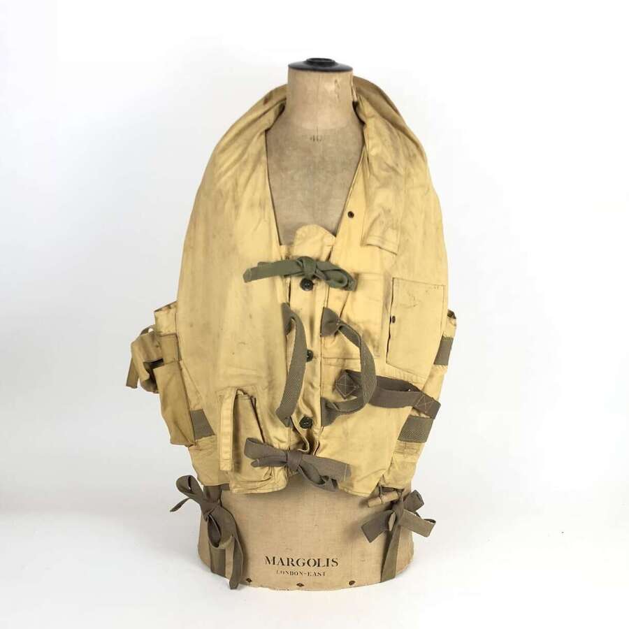 WW2 RAF 1941 Pattern Aircrew Mae West Life Jacket. Superb Condition *