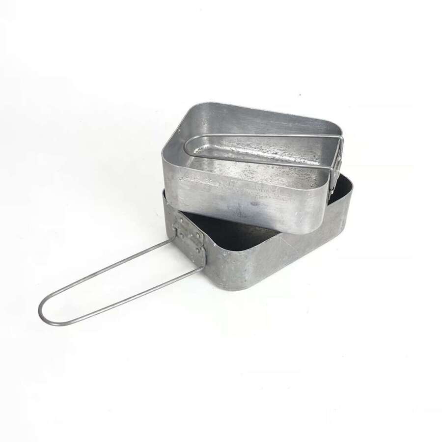WW2 1945 Dated Alloy Mess Tins.