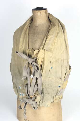 WW2 Original RAF Aircrew 1941 Pattern Mae West. Early Pattern