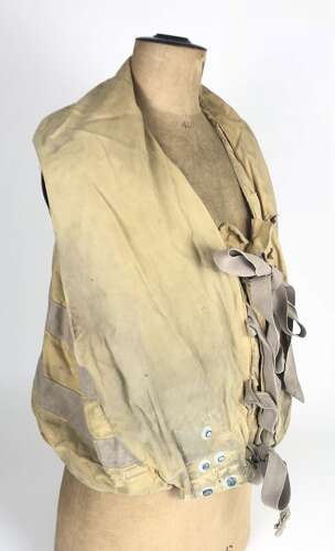 WW2 Original RAF Aircrew 1941 Pattern Mae West. Early Pattern
