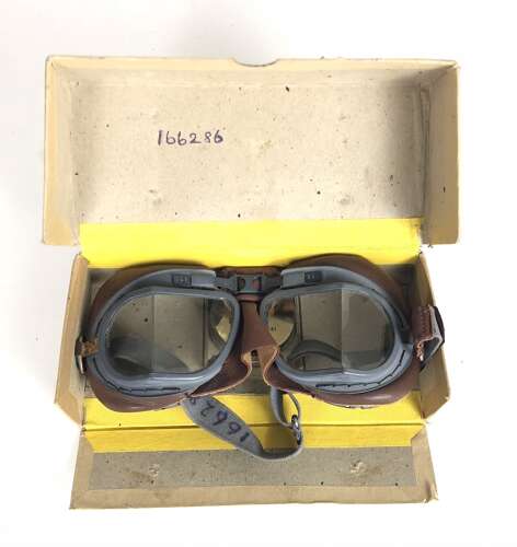 WW2 RAF C Type Flying Helmet / G Type Oxygen Mask / Goggles Attributed Set as Worn *