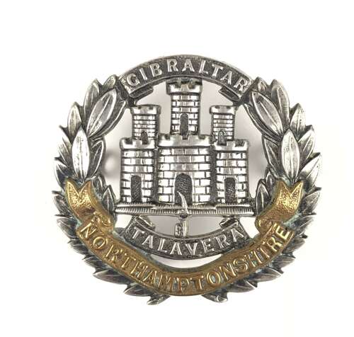 WW1 / WW2 Pattern Northamptonshire Regiment Officer Silver Cap Badge.